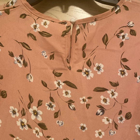 Pink Floral SHEIN Top - Picture 3 of 3
